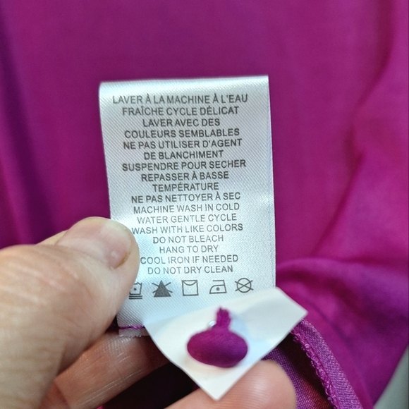 Joie 2X v-neck satin long baloon sleeve fushia blouse - Picture 5 of 7